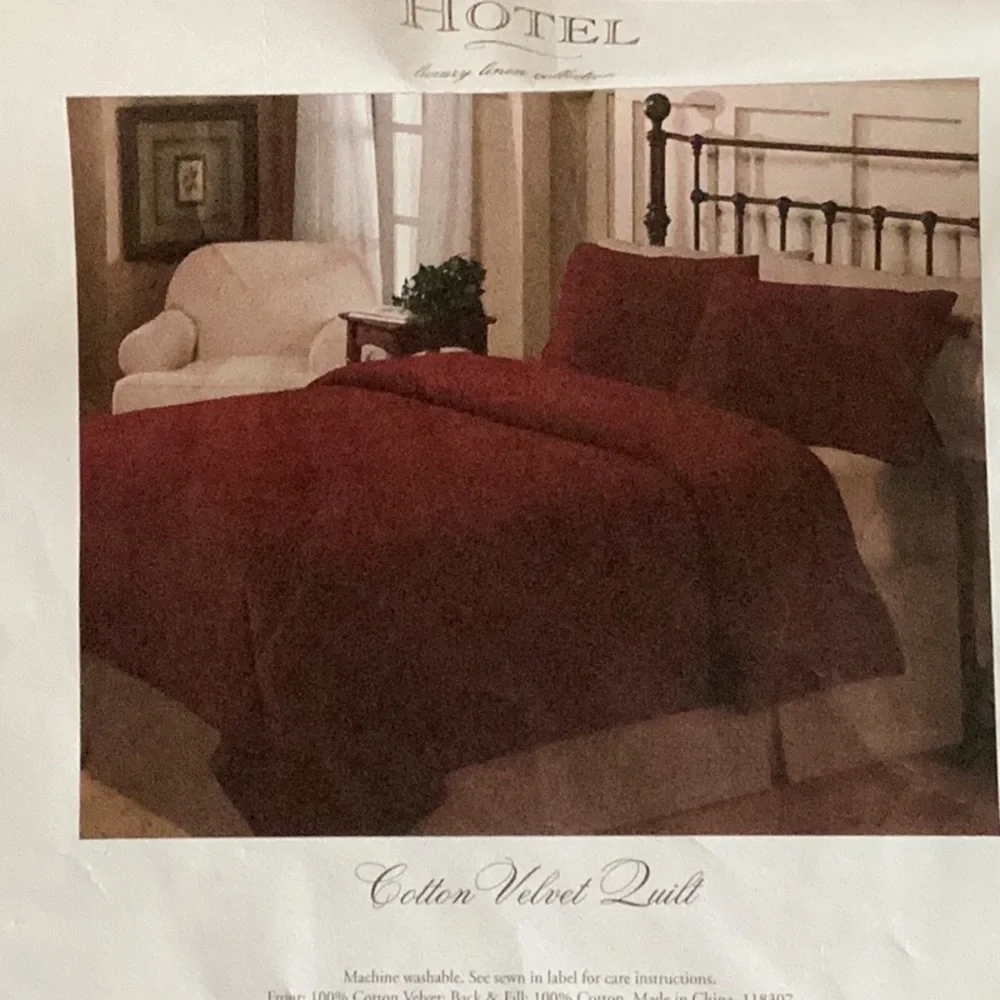 BURGUNDY COTTON VELVET COMFORTER QUILT 94” X 112” NPLC
